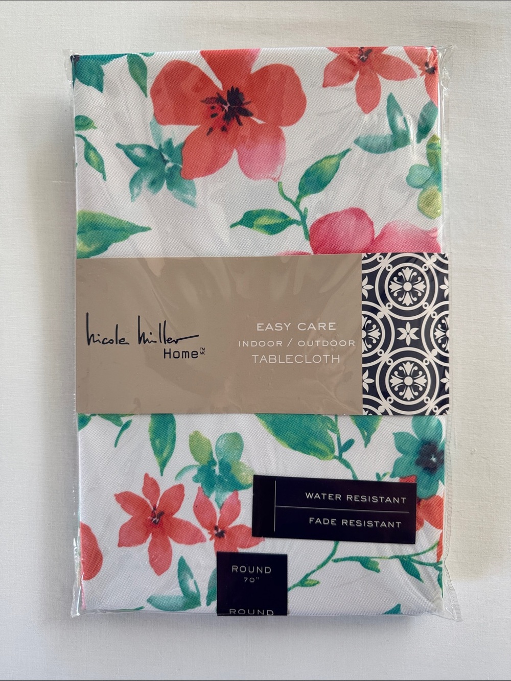 Nicole Miller NWT Round Tablecloth with Coral and Teal Floral Print